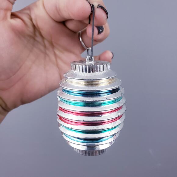 Vintage Bradford Hard Plastic Barrel Lantern Christmas Ornaments Lot of 7 - Picture 2 of 6